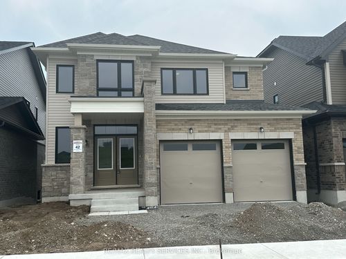 136 Thicketwood Ave, Barrie, ON, L9J0W8 | Card Image