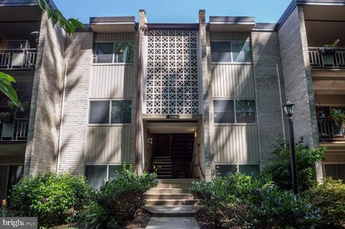 137-11-5200 Crossfield Court, ROCKVILLE, MD, 20852 | Card Image