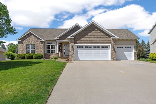 2330 Timber Creek Dr, Marion, IA, 52302-9154 | Card Image