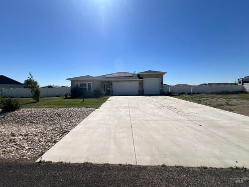 4535 Nw Purple Sage Cir, Mountain Home, ID, 83647-5606 | Card Image