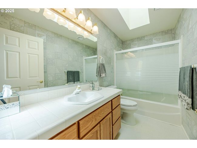 1705 River Pointe Loop, House other with 4 bedrooms, 2 bathrooms and 2 parking in Eugene OR | Image 21