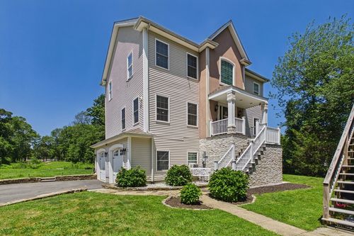 106 David St, Fall River, MA, 02720-7425 | Card Image