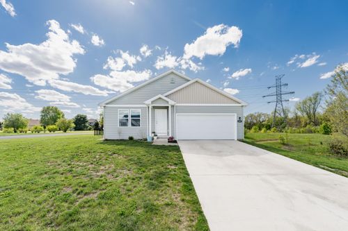 4267 Country Meadows Dr, Kalamazoo, MI, 49048-8307 | Card Image