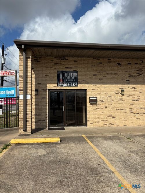 a-1304 E Rio Grande Street, Victoria, TX, 77901 | Card Image