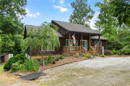 135 Crowes Dr, Walhalla, SC, 29691-3305 | Card Image