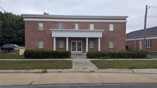 22100 Mastick Rd, Fairview Park, OH, 44126-3162 | Card Image