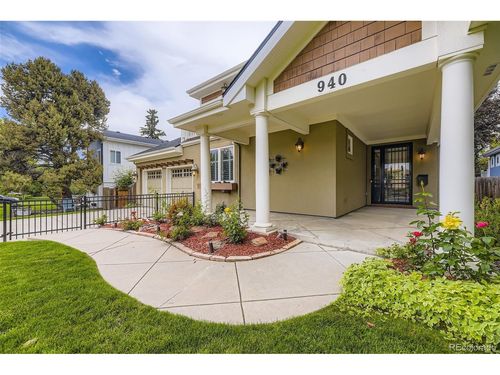 940 Kearney St, Denver, CO, 80220-4526 | Card Image