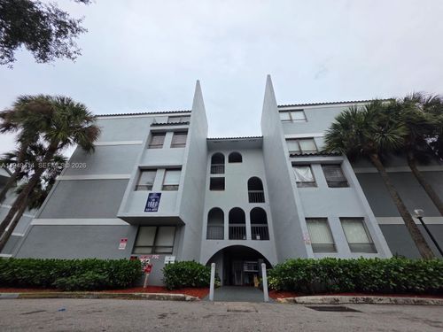 apt-104-1880 N Congress Ave, West Palm Beach, FL, 33401-1639 | Card Image