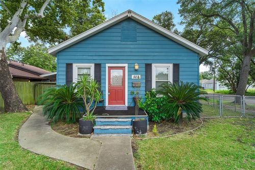 502 6th Ave N, Texas City, TX, 77590-7735 | Card Image