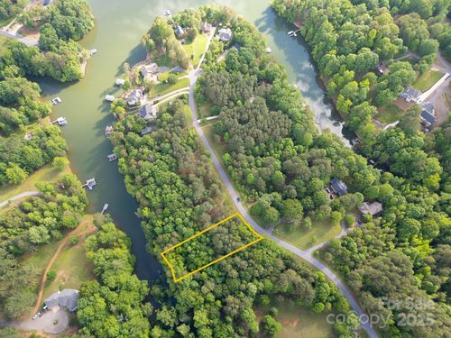 179 Riverwalk Rd, Stony Point, NC, 28678-9000 | Card Image