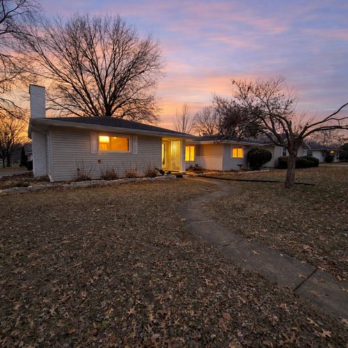 2514 W Nottingham Pl, Peoria, IL, 61614-3756 | Card Image