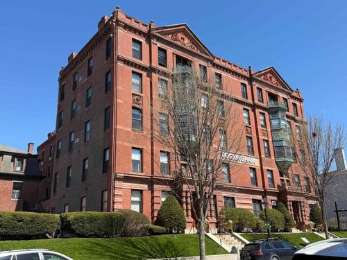 m-301-401 State Street, Portsmouth, NH, 03801 | Card Image