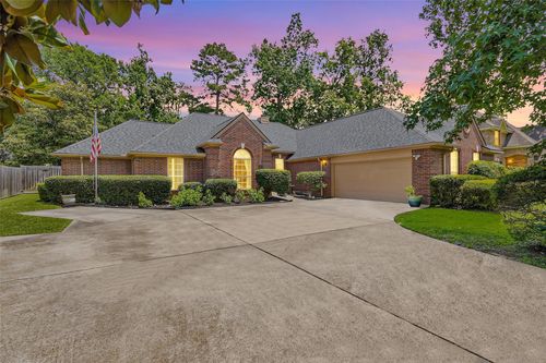 529 Stephen F Austin Dr, Conroe, TX, 77302-1204 | Card Image