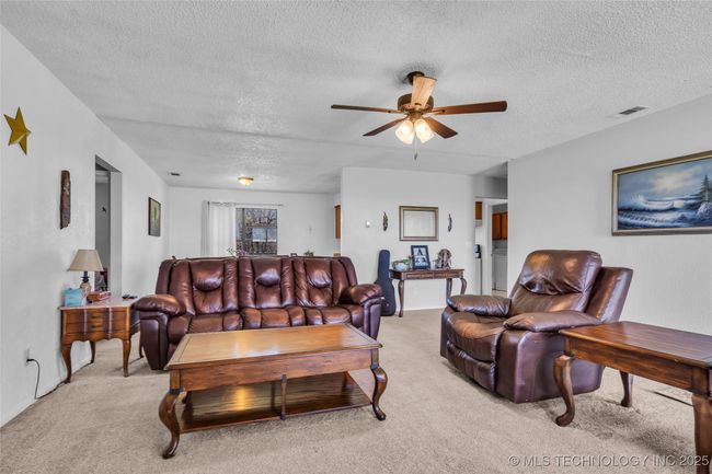 4795 Inwood Rd, House other with 3 bedrooms, 2 bathrooms and null parking in Healdton OK | Image 5