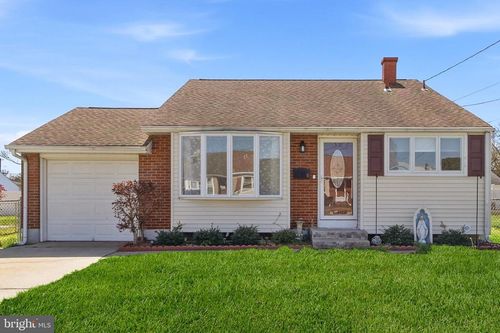 8 Falmouth Rd, Hamilton, NJ, 08620-1516 | Card Image