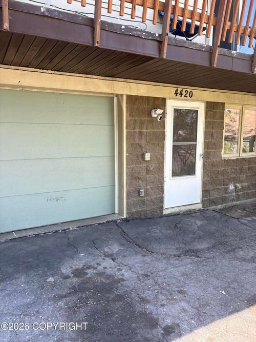 2a-4420 View Circle, Anchorage, AK, 99507 | Card Image