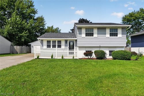 4036 Leavitt Rd, Lorain, OH, 44053-2340 | Card Image