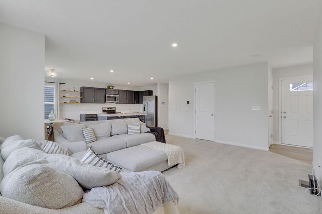 8568 Gable Loop, Condo with 4 bedrooms, 3 bathrooms and null parking in Canal Winchester OH | Image 10