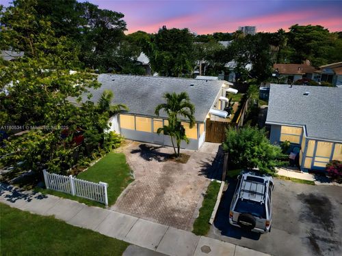 351 Ne 57th Ct, Oakland Park, FL, 33334-1754 | Card Image