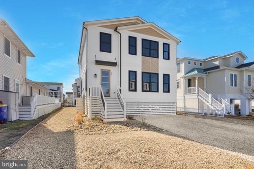 24 W Atlantic St, FENWICK ISLAND, DE, 19944-4528 | Card Image