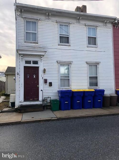 19 W Locust St, MECHANICSBURG, PA, 17055-6332 | Card Image