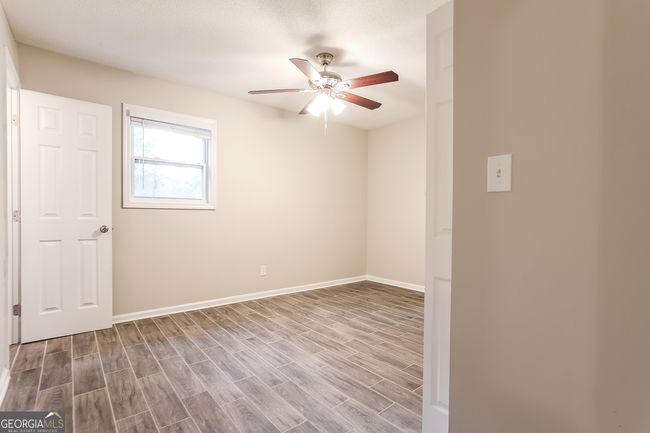 8621 Chestnut Ln, House other with 3 bedrooms, 2 bathrooms and null parking in Lithia Springs GA | Image 11