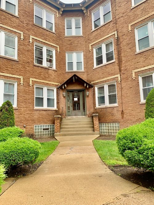4b-4816 W Hutchinson St, Chicago, IL, 60641-1695 | Card Image