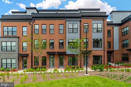 11236 Bunsen St, RESTON, VA, 20190-5513 | Card Image