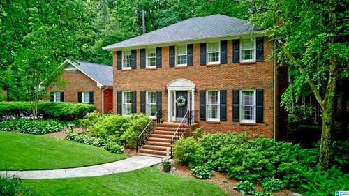 936 Tulip Poplar Ln, Hoover, AL, 35244-1637 | Card Image