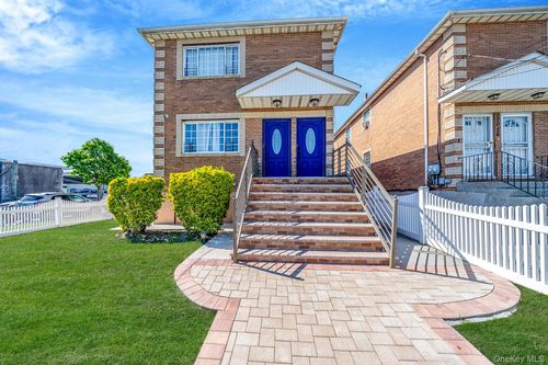 22032 147th Avenue, New York, NY, 11413 | Card Image