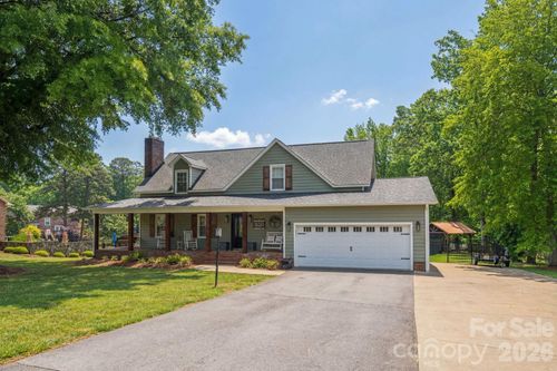 192 Carolina Dr, Cherryville, NC, 28021-2132 | Card Image