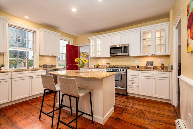 85 John St, House other with 5 bedrooms, 2 bathrooms and 2 parking in Providence RI | Image 8