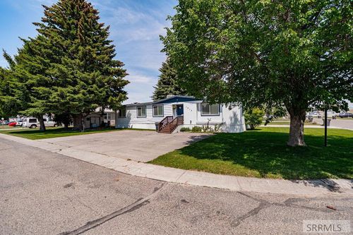 1915 Whispering Pines Dr, Idaho Falls, ID, 83401-1414 | Card Image