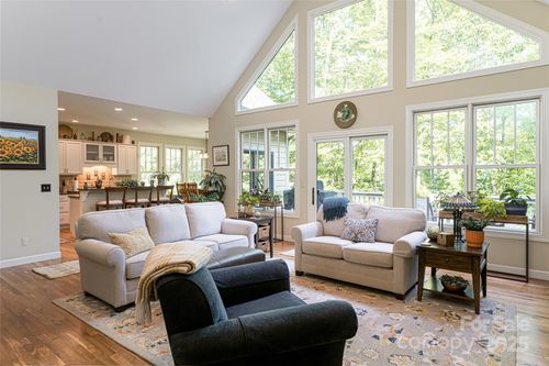 55 Highland Dr, Black Mountain, NC, 28711-8304 | Card Image