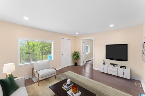 1618 26th Ave S, HOMEWOOD, AL, 35209-1818 | Card Image