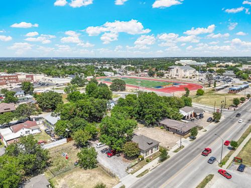 2825 E Rosedale St, Fort Worth, TX, 76105-1432 | Card Image