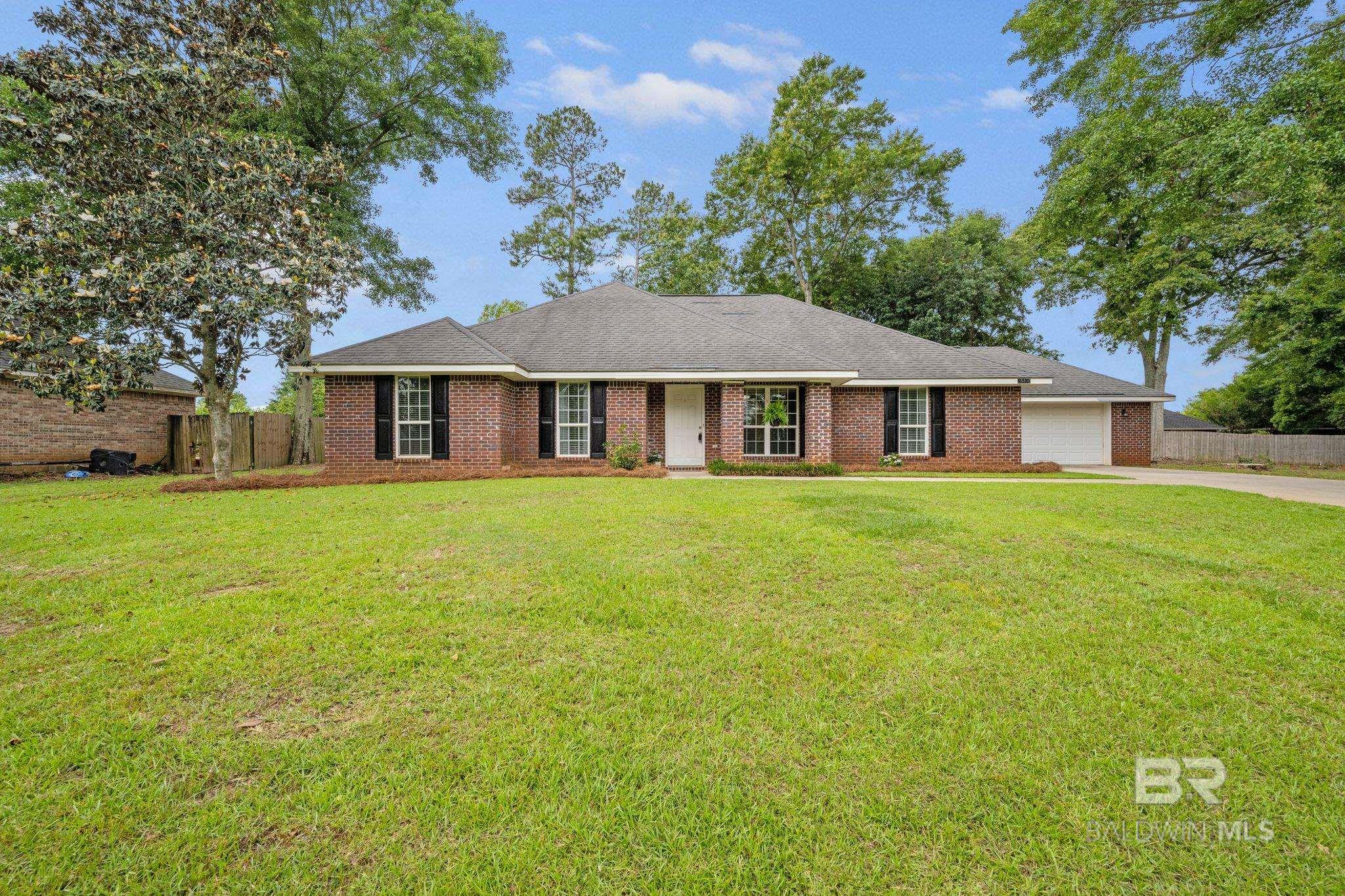 Lakeside Ter, Loxley, AL 36551
