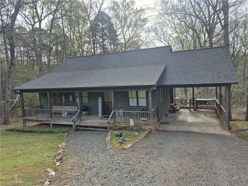 324 Pinecrest Cir, Troy, NC, 27371-9761 | Card Image