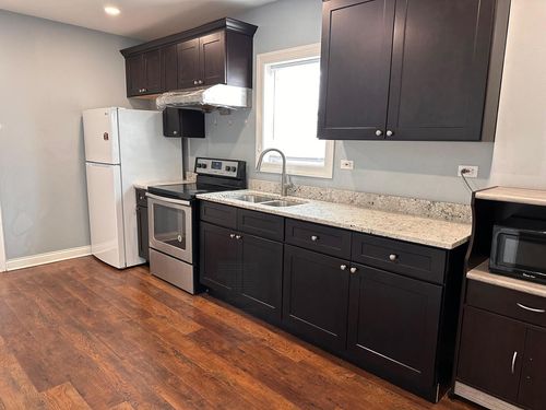 1-2928 S Throop St, Chicago, IL, 60608-5824 | Card Image