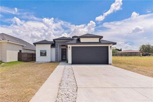 2904 N Alyna Ave, Edinburg, TX, 78541-5228 | Card Image