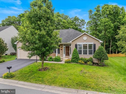158 Dinwiddie Way, KEARNEYSVILLE, WV, 25430-2856 | Card Image