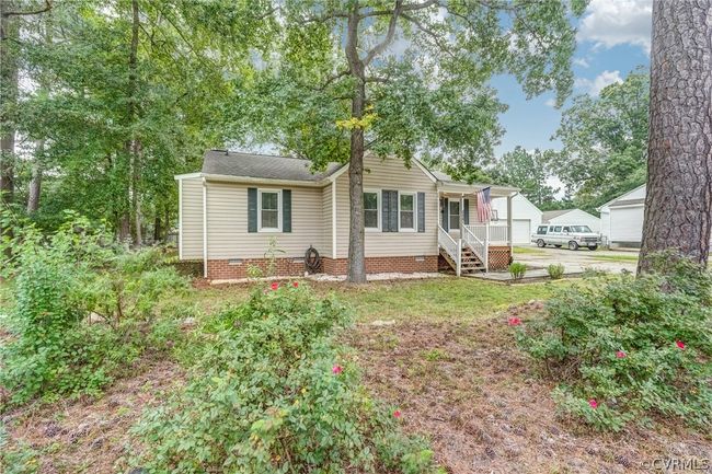 8841 Firethorne Lane, Home with 3 bedrooms, 2 bathrooms and null parking in Chesterfield VA | Image 2