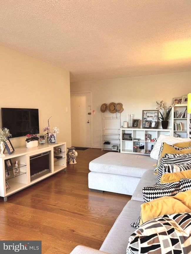 APT-601 - 2300 Pimmit Dr, Condo with 2 bedrooms, 2 bathrooms and null parking in FALLS CHURCH VA | Image 4