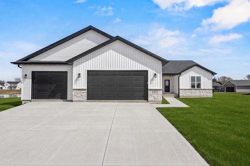 N8842 Killarney Way, HARRISON, WI, 54952 | Card Image