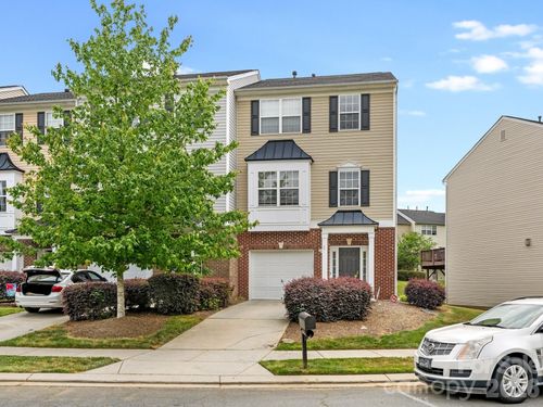 9785 Walkers Glen Dr Nw, Concord, NC, 28027-3549 | Card Image