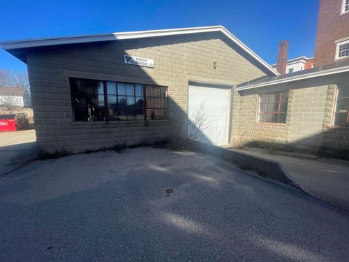 7 & 9 Central Street, Farmington, NH, 03835 | Card Image