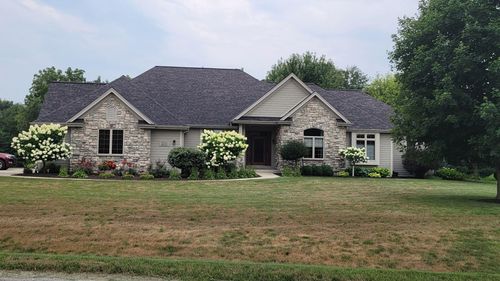 W383N8625 Blue River Pass, Oconomowoc, WI, 53066-8946 | Card Image