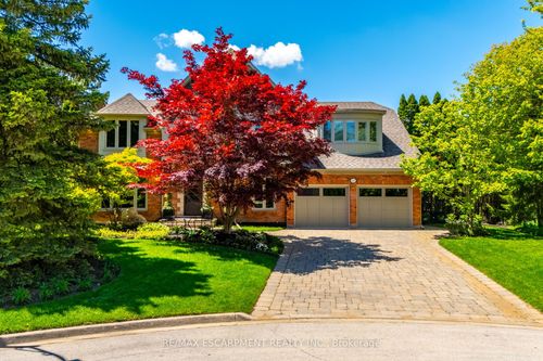2312 Hoover Crt, Burlington, ON, L7P4V2 | Card Image