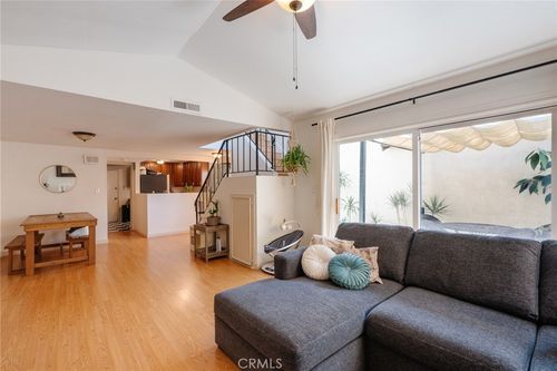 9578 Frank Way, Santee, CA, 92071-2724 | Card Image