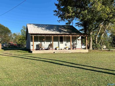 1098 County Road 358, House other with 1 bedrooms, 1 bathrooms and null parking in Trinity AL | Image 2